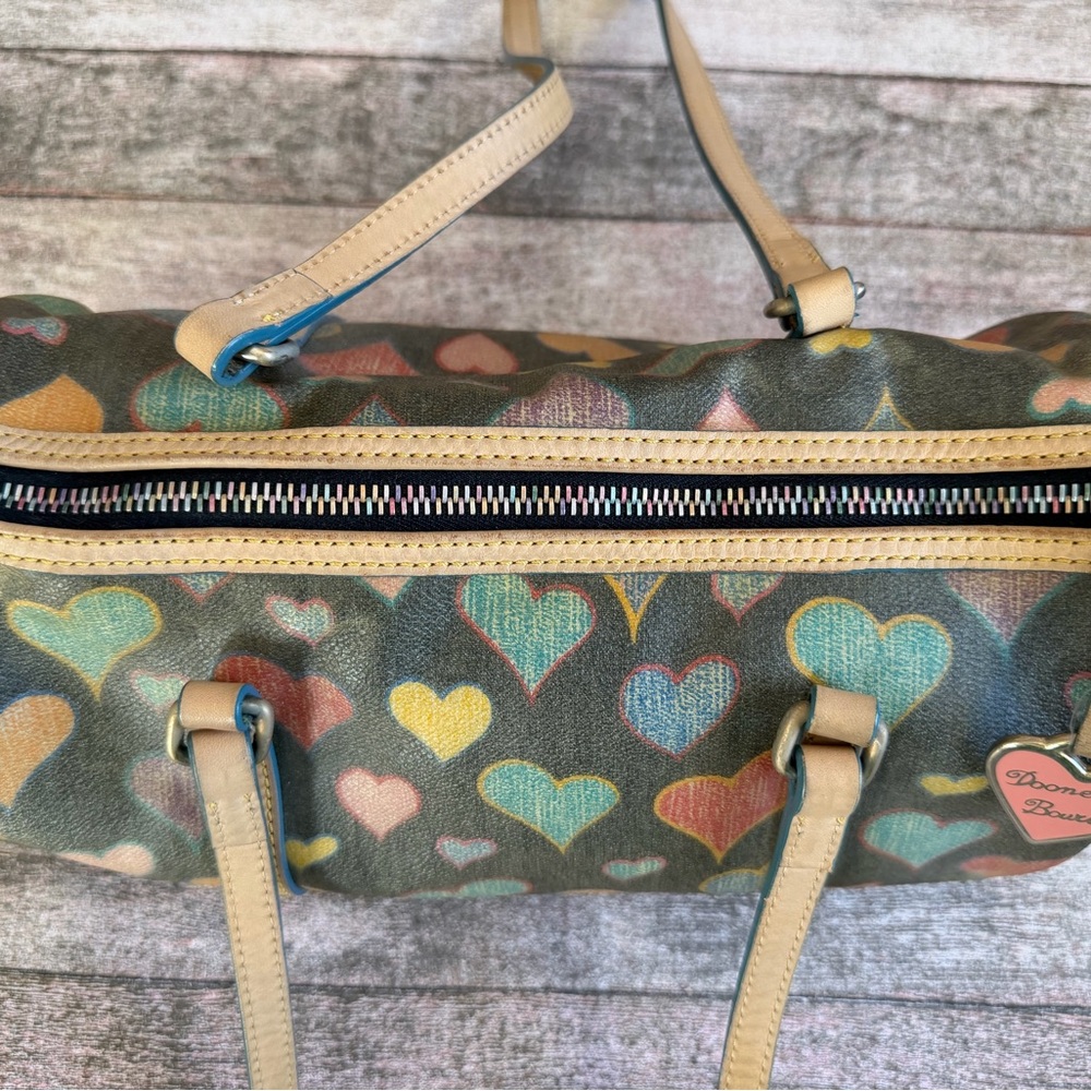 Dooney & Bourke Y2K Heart Print Barrel Bag - Picture 3 of 9